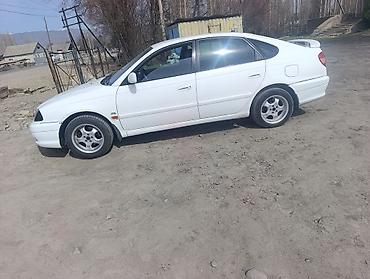 сиенна 2012: Toyota Avensis: 2001 г., 2 л, Механика, Бензин, Лифтбек — 3