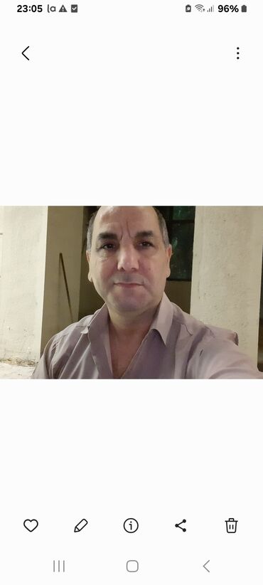 Reklam, çap: Xidmət: Şəxsi sürücü / müşayiət - Şəhərdaxili və şəhərlərarası fərdi