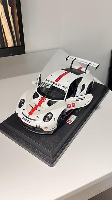 Модели автомобилей: Продаю модель Bburago 1:24 Porsche 911 RSR GT. Оригинал — 5