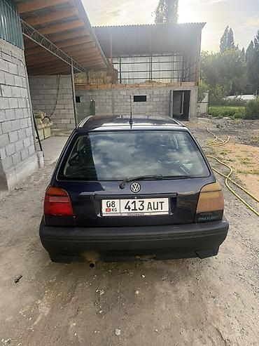 Продажа авто: Volkswagen Golf: 1994 г., 1.6 л, Механика, Бензин, Хэтчбэк — 2