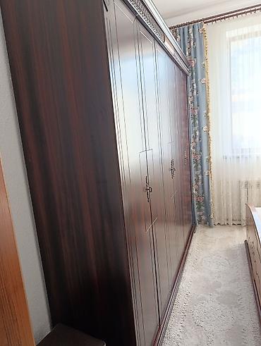 мебель шкаф: Гарнитур для спальни в классическом стиле, тёмное дерево (винтажный — 1