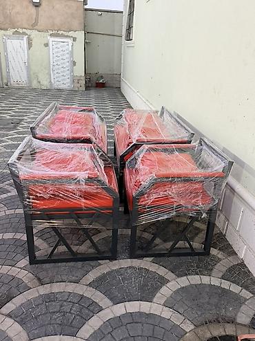 divanlat: Metall karkaslı salon/bahçe mebel dəsti - Tərkib: 2 ədəd divan (hər — 8
