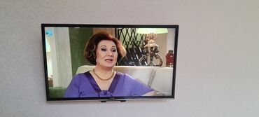 82 ekran smart tv wifi: 82 ekran heç bir problemi yoxdu.Ev böyükdü deyə satiriq böyük