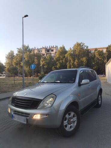 zenske sive pantalone: Ssangyong Rexton: 2.9 l | 2004 year | 123456 km. SUV/4x4