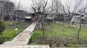 Аренда отелей и хостелов: Сдается в аренду. Участок 30 сотых. В участке Гостевой дом 1 этаж. 6 — 14