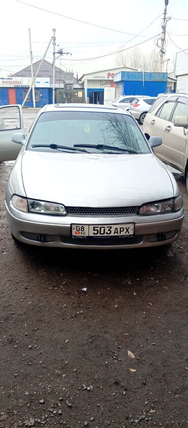 Mazda: Mazda 626: 1993 г., 1.8 л, Механика, Бензин, Седан — 3