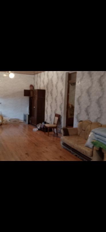 zabratda: Həyət evi – həyət sahəsi və yaşayış otaqları - Planlaşdırma: girişdə — 5