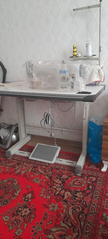 çarx: Sənaye tipli tikiş maşını və iş masasının komplekti. - Markalanma — 1