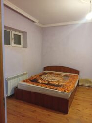 Uzunmüddətli kirayə mənzillər: Tecili Ramani Savxoz da Yola yaxin 3 otaqli temirli Adelni heyet evi — 20