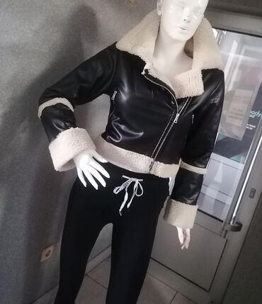 Topovi: S (EU 36), Jednobojni, bоја - Crna — 9