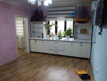 продаю дом в рассрочку в бишкеке: 1 комната, Агентство недвижимости, Без подселения, С мебелью частично
