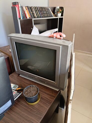 Ofis masaları: İşlənmiş Televizor JVC 32" Ünvandan götürmə