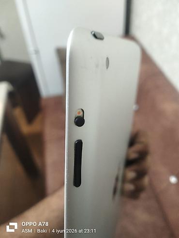 apple ipad a16: İşlənmiş Apple iPad 4 (2012), 9,7", < 64 GB, Ödənişli çatdırılma — 3