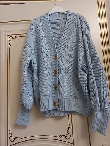 ağ sarocka: Hər biri 10 azn. ilk ikisi s-m razmer. saroçkalar oversize modeldir — 9
