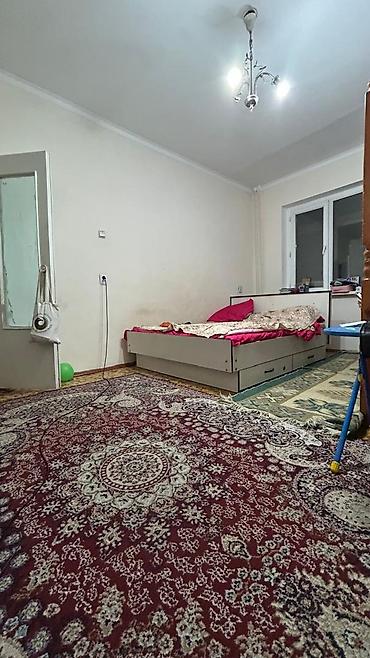 Продажа квартир: 1 комната, 35 м², 5 мкр 106 серия, 4 этаж — 4