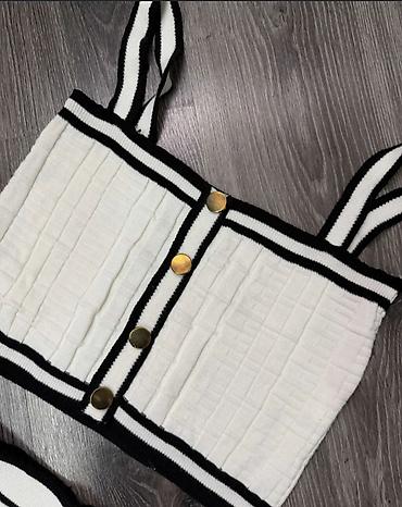 pull: Letnji kompletić, top i suknjica. S veličine. Model na jednoj — 7