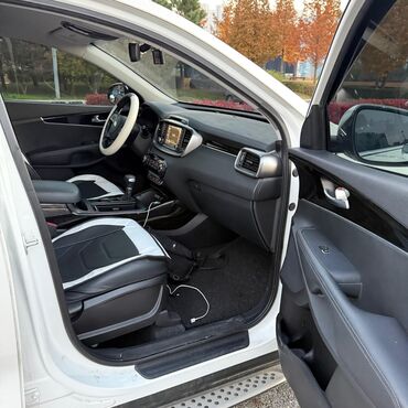 Kia: Kia Sorento: 2019 г., 2 л, Бензин — 23