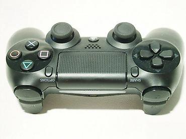 PS4 (Sony Playstation 4): U ponudi originalni džojstici za Playstation 4 konzole. Više komada na — 3
