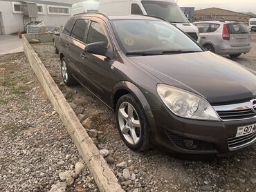 Opel: Opel Astra: 1.4 l | 2010 il 163573 km Universal — 2