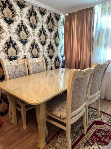 Мебель: Masa dəsti satılır 240₼. Yaxşı vəziyyətdədir. 6 oturcağı var.Ünvan