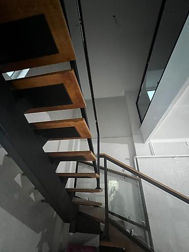 Продажа домов: 5 комнат, 200 м², 5 соток, Бишкек, Ак-Ордо ж/м Агентство недвижимости — 5