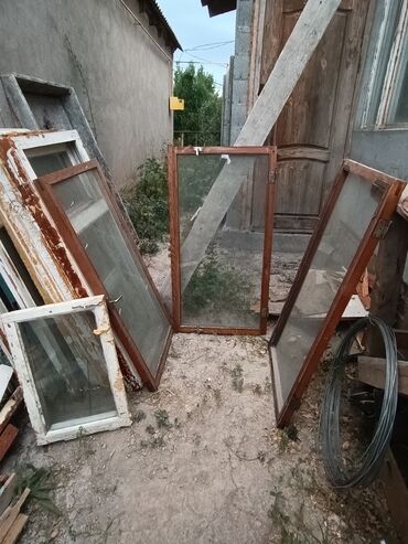 отдам алабая в хорошие руки: Окна деревянные шт 400сом на выборах 
двери 1000сом