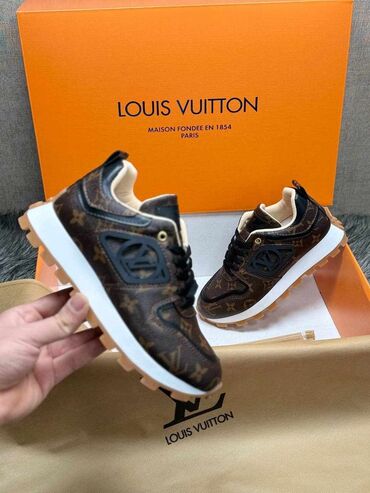 Women's Sneakers and athletic shoes: Louis Vuitton, 36, bоја - Braon na lalafo.rs — 4 Women's Sneakers and athletic shoes: Louis Vuitton, 36, bоја - Braon — 4