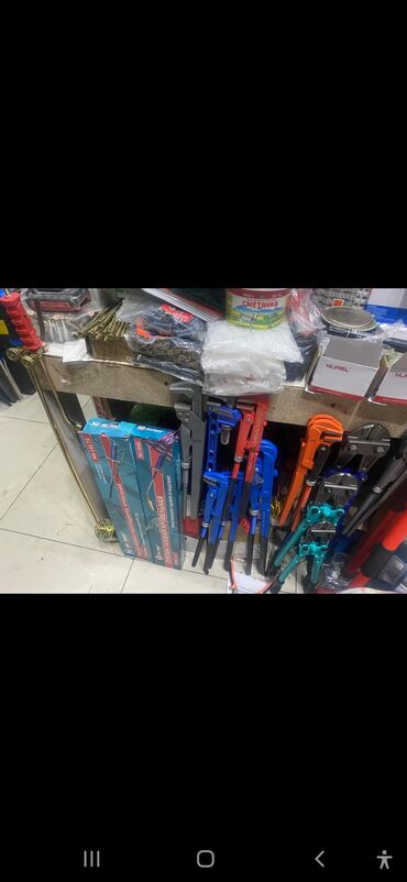 Монтажный клей: Двусторонний скотч (лента) в больших намотках. - Основа — 12