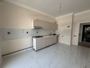 Uzunmüddətli kirayə mənzillər: Mənzilin təsviri: - Geniş və işıqlı otaqlar, iri pəncərələr sayəsində — 5