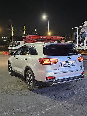 Продажа авто: Kia Sorento: 2018 г., 2 л, Автомат, Дизель, Внедорожник — 10