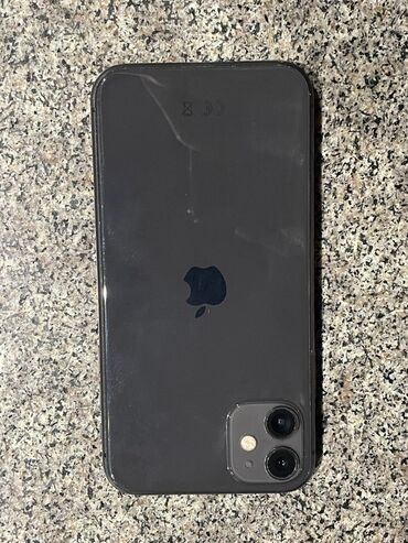 Apple iPhone: IPhone 11, Б/у, 128 ГБ, Jet Black, Чехол, 75 %