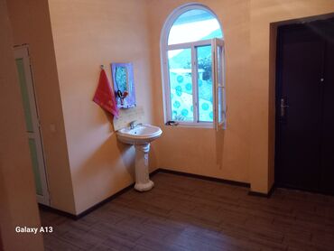 xutor kiraye evler: 4 kv. m, 5 otaqlı, Hovuzsuz, Kombi, Qaz, İşıq