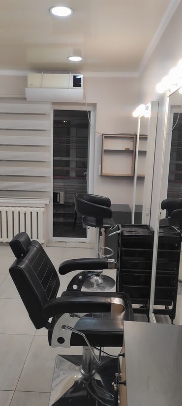 Помещения свободного назначения: Сдается коммерческое помещение, оборудованное под салон красоты. С — 10