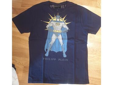 Majice: Philipp Plein majice L i XL velicina.
Cena za komad — 3