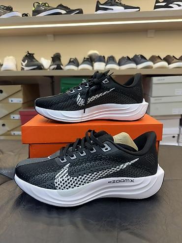 nike zoom fly: Мужские кроссовки, 44, Nike, Новый, цвет - Черный, Самовывоз — 1