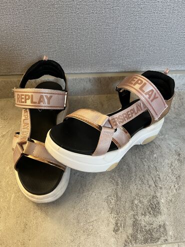 broj dva pitajte: Sandals, Replay, 39