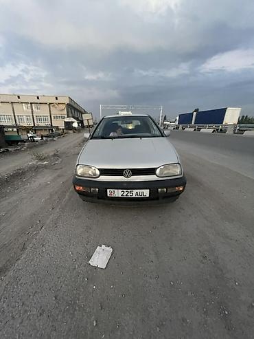 габариты: Volkswagen Golf: 1994 г., 2 л, Механика, Бензин, Хэтчбэк — 3