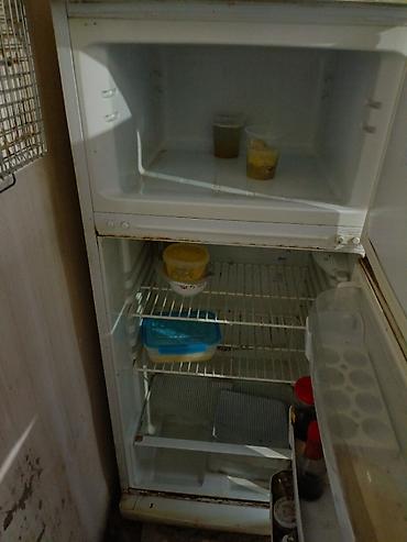 soyuducu soyutmur: İşlənmiş 2 qapılı Indesit Soyuducu Satılır, rəng - Ağ, Dispenserli — 3
