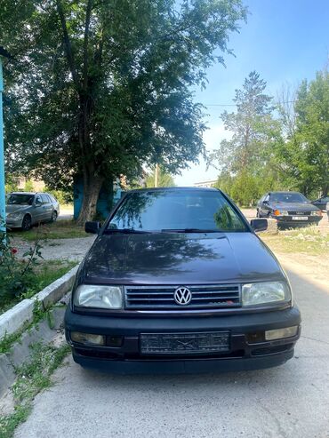 с4 моно: Volkswagen Vento: 1993 г., 1.8 л, Механика, Бензин, Седан