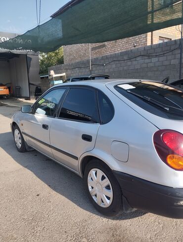 Toyota: Toyota Corolla: 1998 г., 1.6 л, Механика, Бензин, Хэтчбэк