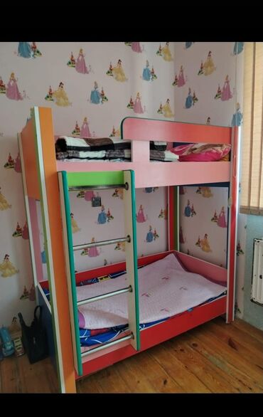İkimərtəbəli uşaq çarpayıları: Oğlan və qız üçün, Çarpayı