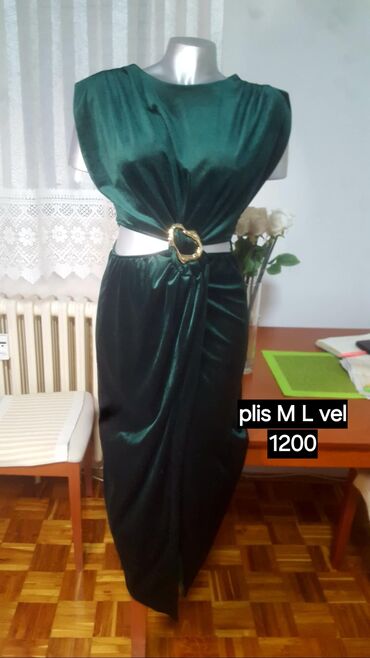 plišane haljine 2022: M (EU 38), color - Green, Evening, Other sleeves