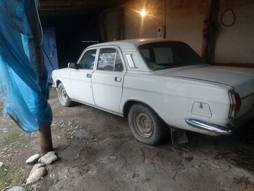 QAZ: QAZ 2410: 2.4 l | 1992 il 100000 km Sedan — 5