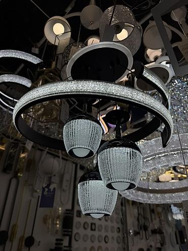 Люстры: Потолочная LED-люстра с декоративными рассеивателями - Дизайн — 1