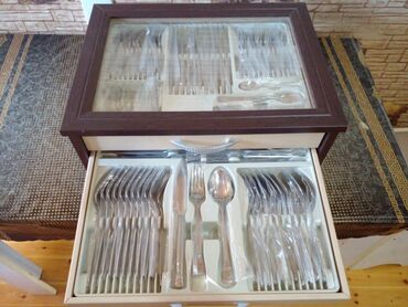 Süfrə ləvazimat dəstləri: Süfrə üçün tam dəst çəngəl-bıçaq qaşıq komplekti – vitrinli taxta — 8