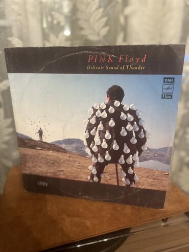 Minidisk və disk pleyerlər: Pink Floyd Delicate Sound of Thunder “Live”
2 LP
В хорошем состоянии