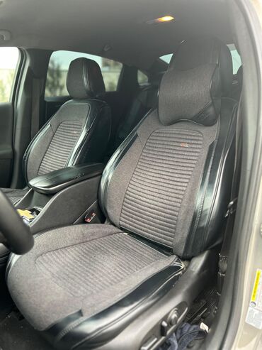 Chevrolet: Chevrolet Malibu: 1.5 l | 2017 il Sedan — 10