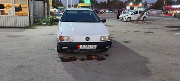 купить мерседес спринтер 2.9 тди: Volkswagen Passat: 1992 г., 1.8 л, Механика, Бензин, Седан