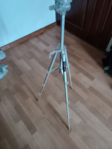 Запчасти и аксессуары для бытовой техники: Штатив Fox - tripod. DT-201S