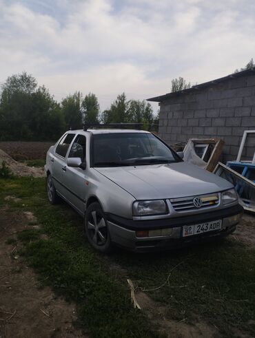 ворт вокс: Volkswagen Vento: 1993 г., 1.8 л, Механика, Бензин, Седан